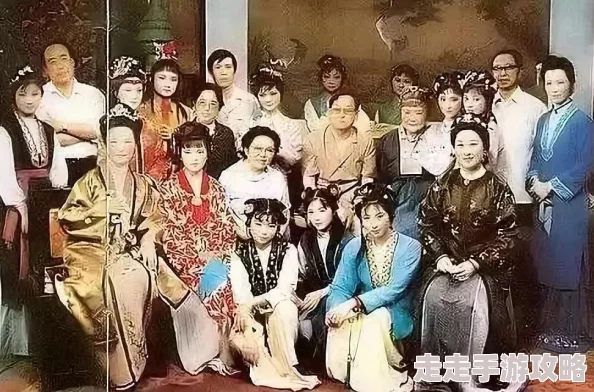 红楼之凤还巢近日剧组宣布将于下月开始拍摄新一季，期待更多精彩剧情。