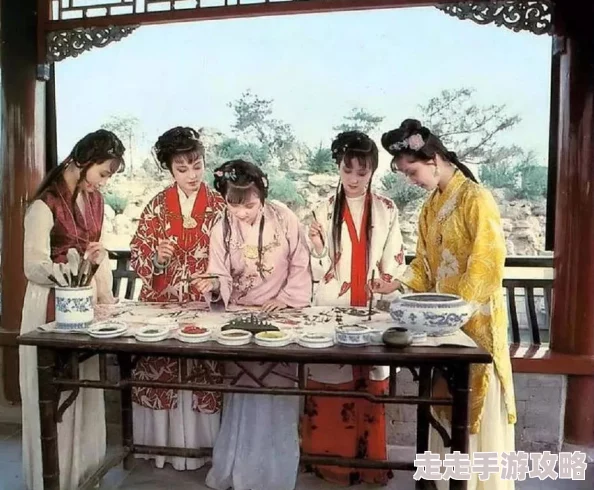红楼之凤还巢近日剧组宣布将于下月开始拍摄新一季，期待更多精彩剧情。