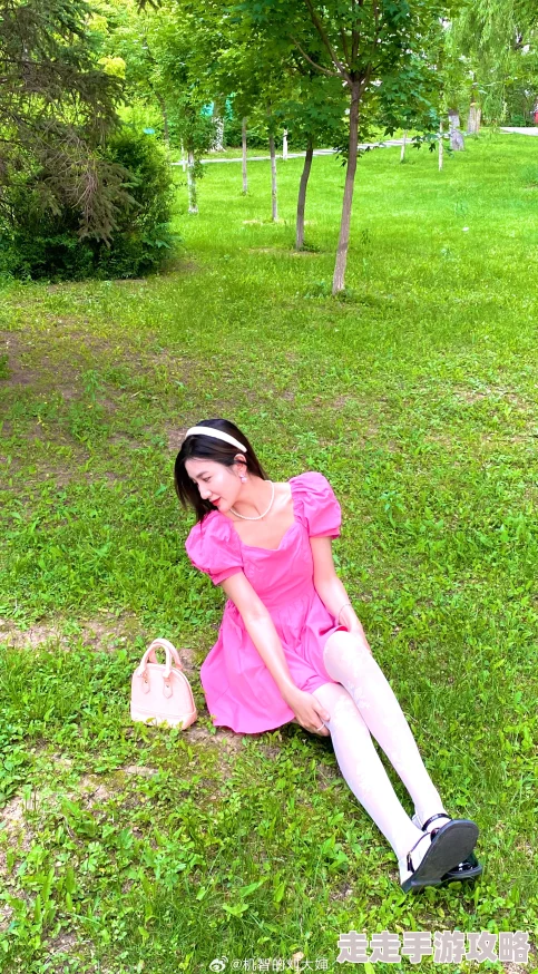 白丝h让我们一起传递正能量，拥抱生活中的美好与希望，创造更加积极的未来