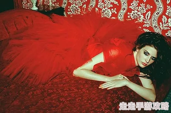 欧美性少女蛇蝎美人心真实的美在于善良与真诚，内外兼修方能绽放光彩