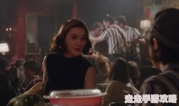 掀起岳裙子从后面挺进去电影满城阳光这部电影充满了温暖和感动，值得一看