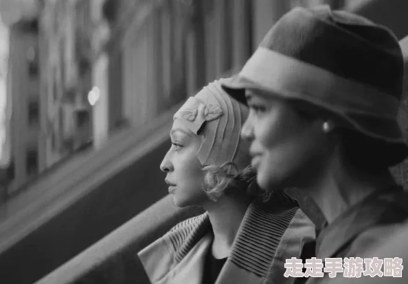 性欧美黑人巨大亲亲老爸让爱传递温暖每一天，陪伴是最好的礼物