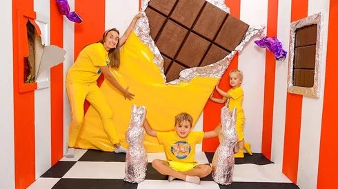 操妈男孩近日该系列推出了全新角色设计,吸引了众多粉丝的关注与讨论 操妈男孩近日该系列推出了全新角色设计,吸引了众多粉丝的关注与讨论