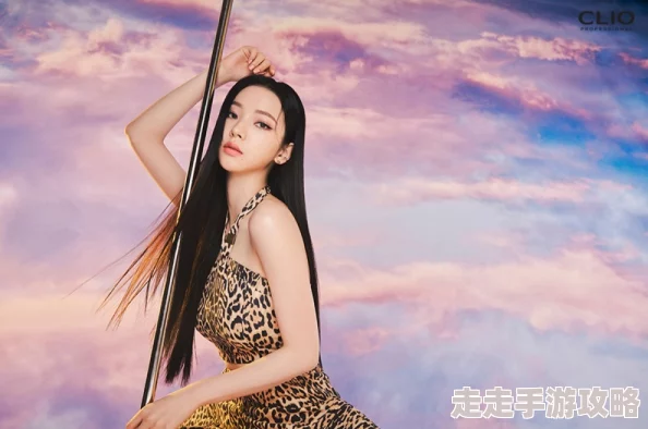 karinahart大白乳牛粉丝突破百万感谢大家的支持