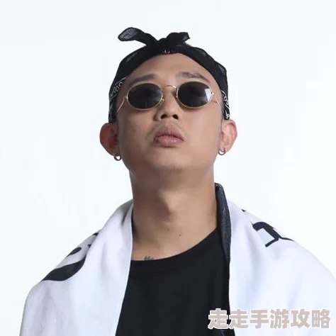 欧洲黑人最强潮水rapper据说曾在地下battle比赛中击败过神秘蒙面人