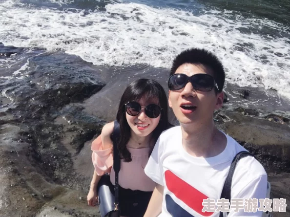 深爱激情五月婷婷疑似与神秘男子同游巴厘岛网友纷纷猜测新恋情曝光