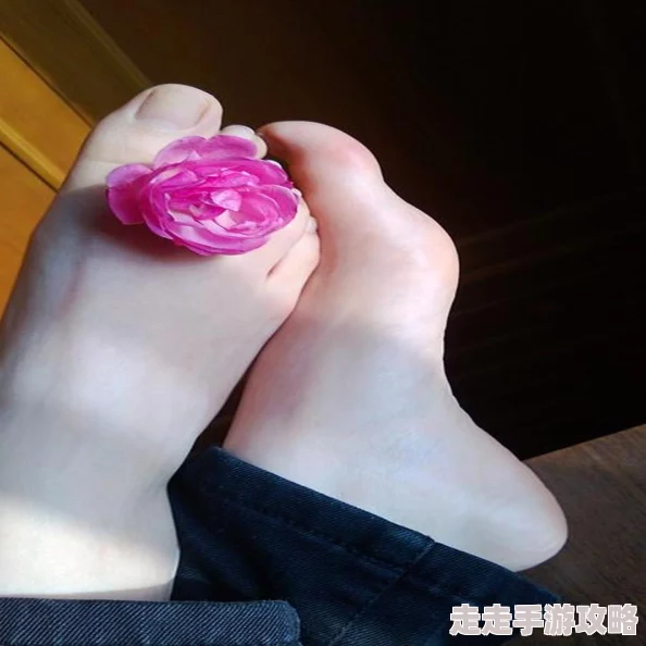 美脚踩踏社区(我恋美脚社)恋足癖聚集地分享踩踏视频图片 美脚踩踏社区(我恋美脚社)恋足癖聚集地分享踩踏视频图片